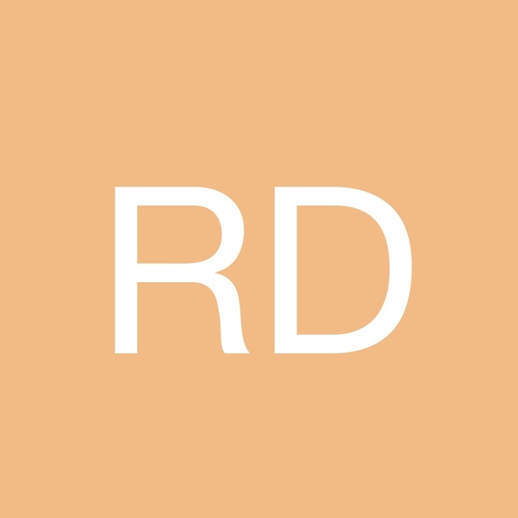 Profile Picture of Ruby Daniels (@rubyedaniels) on Poshmark