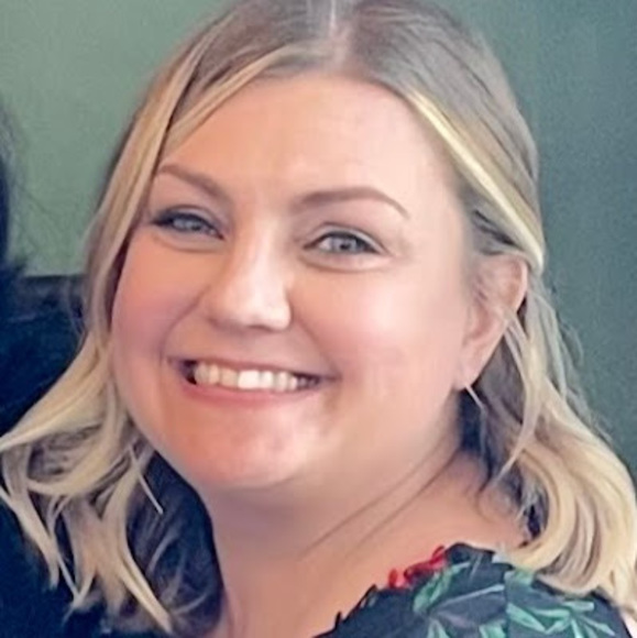 Profile Picture of Ashley Masek (@ashleymasek) on Poshmark