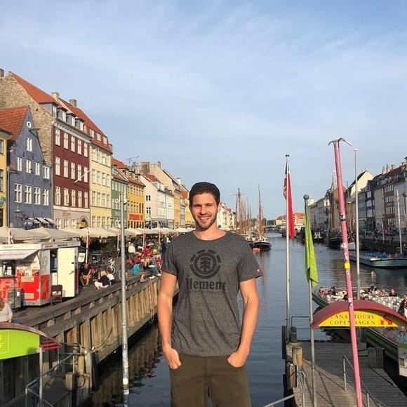 Profile Picture of Eduardo Zuker (@eduardozuker) on Poshmark
