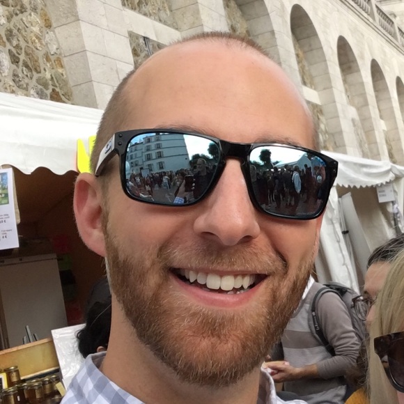Profile Picture of Sam Ferando (@sf1823) on Poshmark