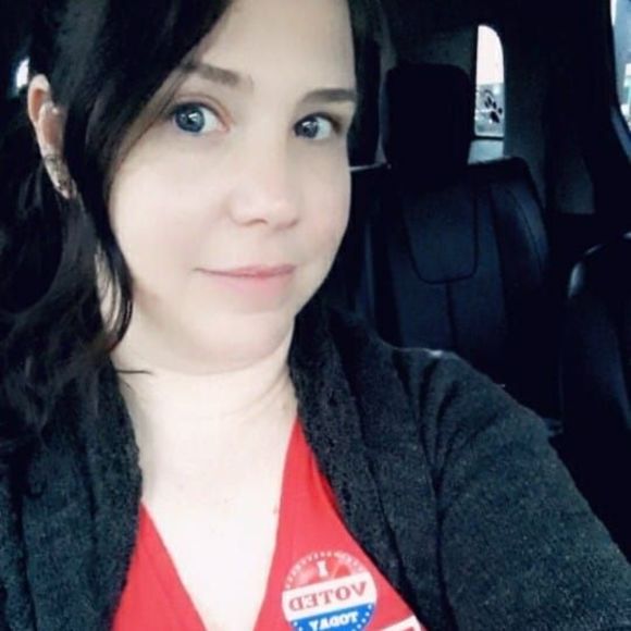 Profile Picture of Aimee Piemonte (@aimeepiemonte) on Poshmark