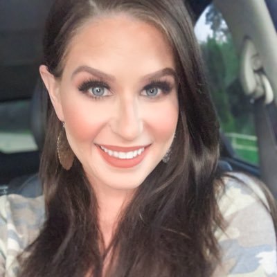 Profile Picture of Leah Elizabeth Hess (@Leah_Hess) on Twitter