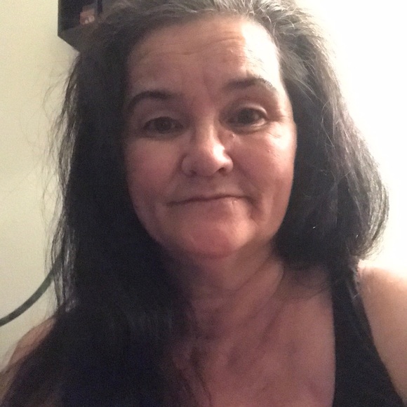 Profile Picture of Beverly Lafontaine (@beverlylafontai) on Poshmark