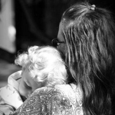 Profile Picture of Julia Hasselwander (@dulabug) on Twitter