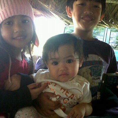 Profile Picture of Rowena J. Francisco (@akosiwena) on Twitter