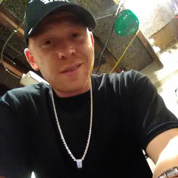 Profile Picture of James Shafer (@james_shafer) on Poshmark