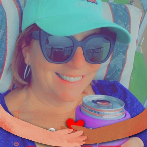 Profile Picture of Betsy Ackley petersen (@betsypet65) on Poshmark