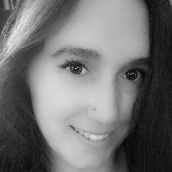 Profile Picture of Whitney Jo (@direraven90) on Poshmark