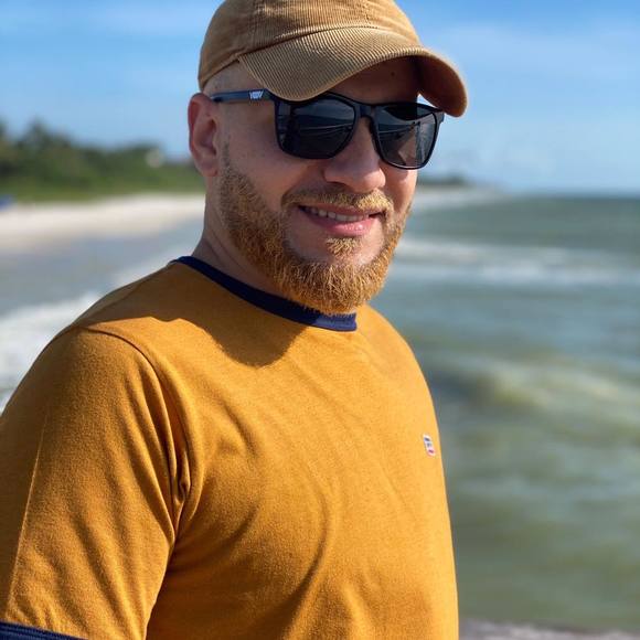 Profile Picture of Adam Gamil (@chefadamshow84) on Poshmark