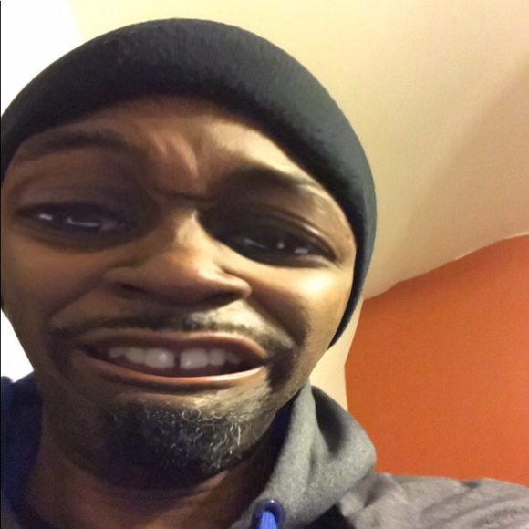 Profile Picture of Lamar Edwards (@crazyl25) on Poshmark