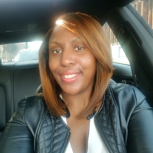 Profile Picture of Lynnecka Reese (@lynnecka25) on Poshmark