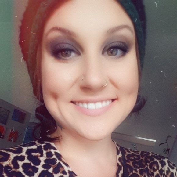 Profile Picture of Tori Hjelter (@tmh309) on Poshmark