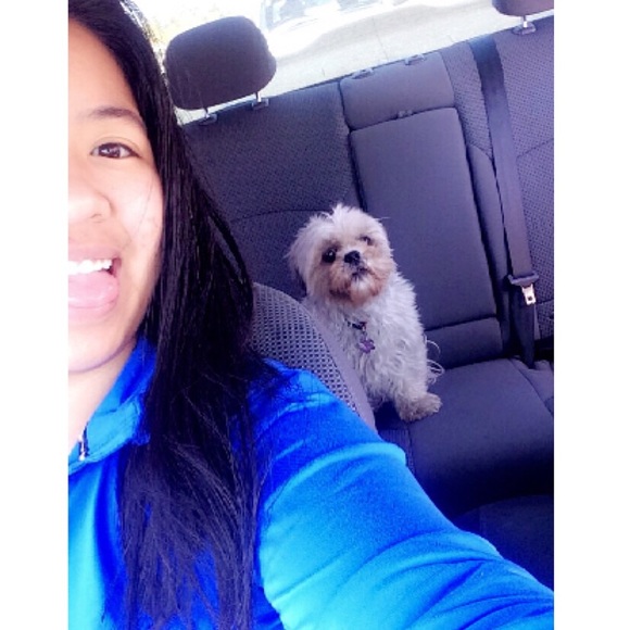 Profile Picture of Gabriella Enriquez (@gabyygurl) on Poshmark