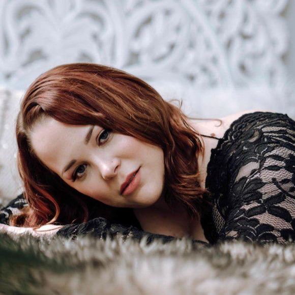 Profile Picture of Jessica Slish (@prettyphysicist) on Poshmark