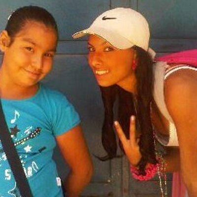 Profile Picture of Andreina Perez (@andreinaperez8) on Twitter
