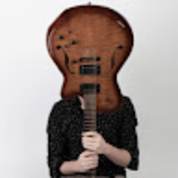 Profile Picture of Christian Graham (@christiangra100) on Poshmark