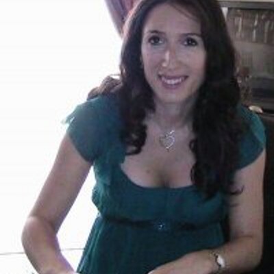 Profile Picture of Antoinette Esposito (@twanitwani) on Twitter