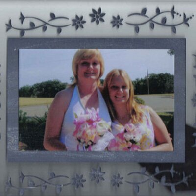 Profile Picture of Tracey Moses-Wright (@bigheadswife) on Twitter