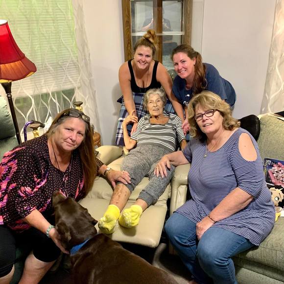 Profile Picture of Kalina Llanes (@blueripperno1) on Poshmark