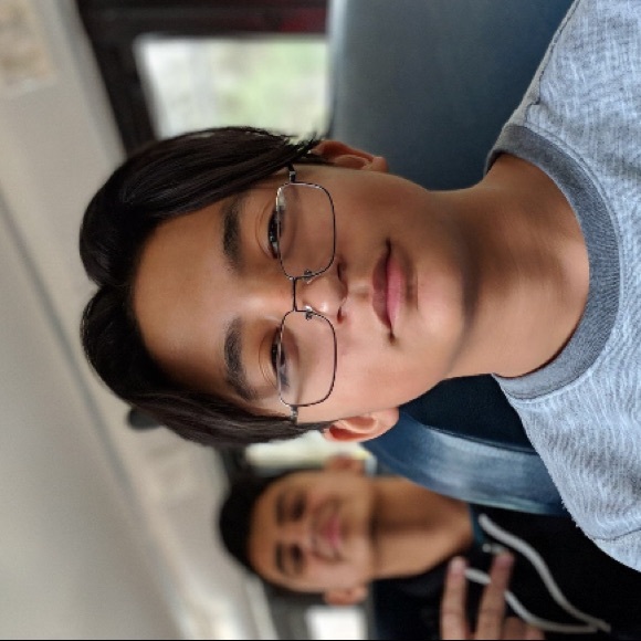 Profile Picture of Alex Bencomo (@bencomo1alex) on Poshmark
