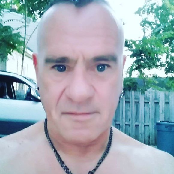 Profile Picture of Jeffrey Champine (@jeffworm591) on Poshmark