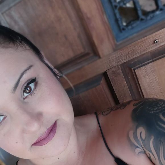 Profile Picture of Sofia Lucero (@sofia_luc2006) on Poshmark