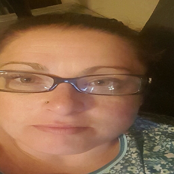 Profile Picture of Meredith Alger (@mhk8035) on Poshmark