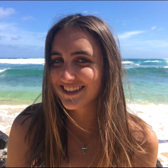 Profile Picture of Lexi Marietti (@lexi_marietti) on Poshmark