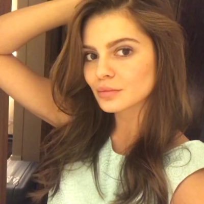 Profile Picture of Victoria Ross ❤ (@V__Rossi) on Twitter