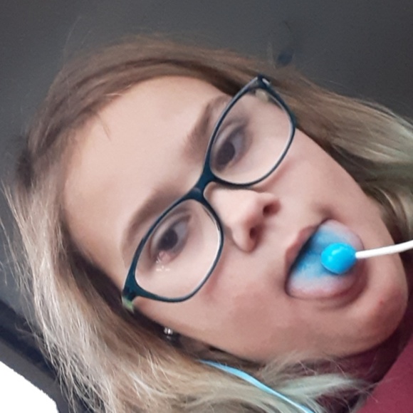 Profile Picture of Dani Jones (@123dani456) on Poshmark