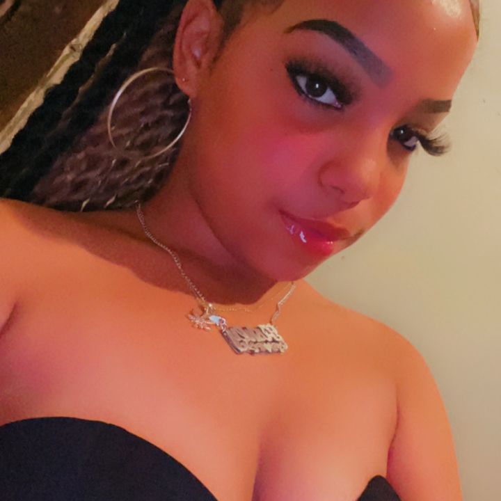 Profile Picture of Ashley_faña (@ashleydesiret) on Tiktok