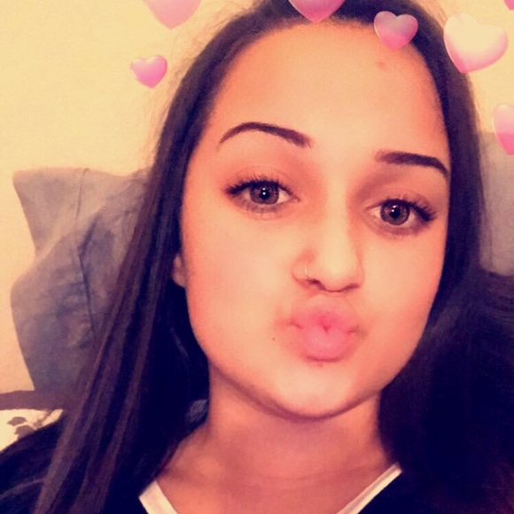 Profile Picture of Tabitha Lyons (@tabithalyons20) on Poshmark