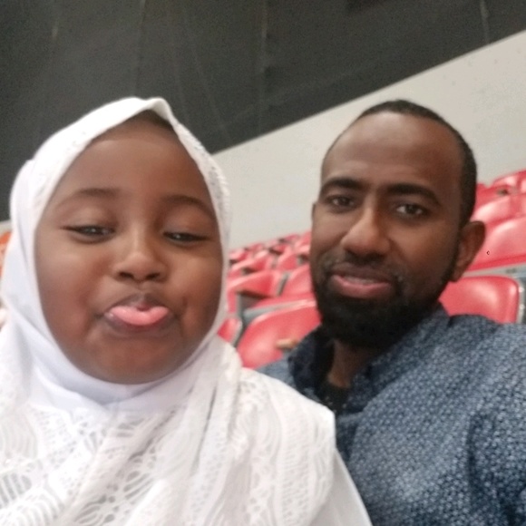 Profile Picture of Mahadhi Mahadhi (@baagio10) on Poshmark