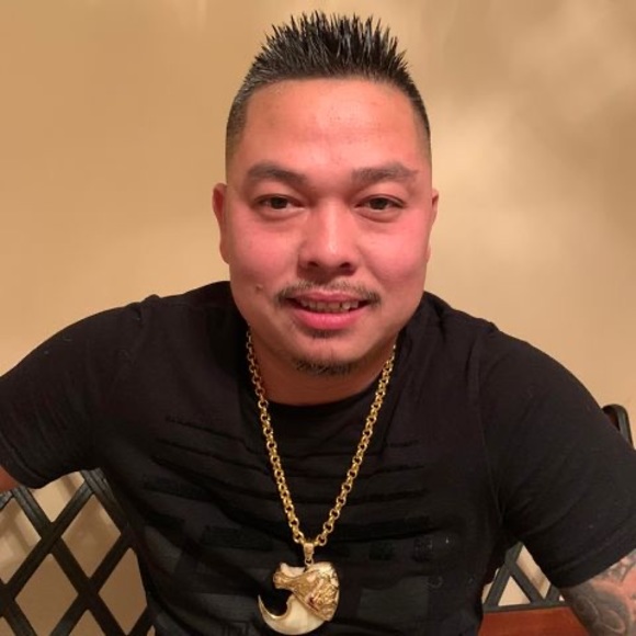 Profile Picture of Lap Chu (@lapchu03) on Poshmark