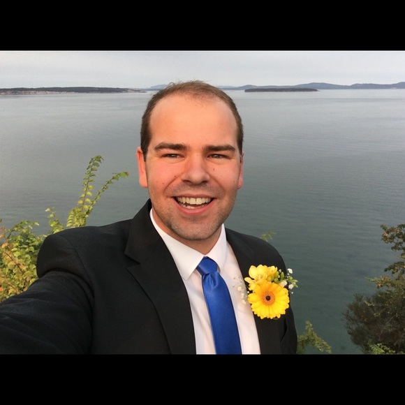 Profile Picture of Matthew Ruttan (@matthewruttan) on Poshmark