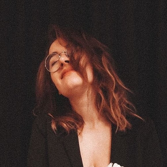 Profile Picture of Artin Dina (@artindina) on Poshmark