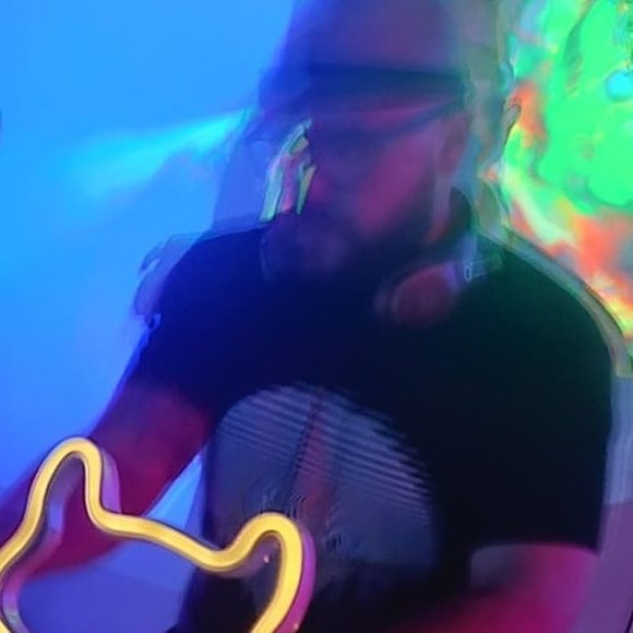 Profile Picture of Leo Correa (@leocorrea4) on Poshmark