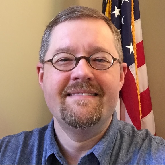 Profile Picture of Michael Levine (@levine76) on Poshmark