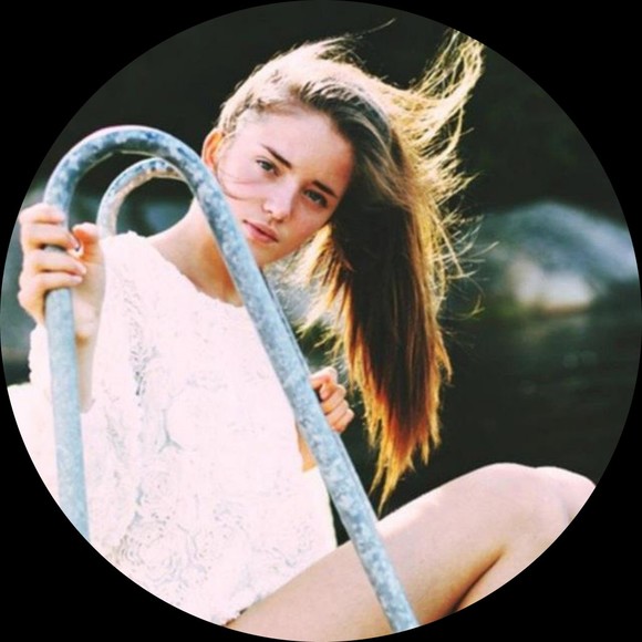 Profile Picture of Daso Roering (@dasoroering) on Poshmark