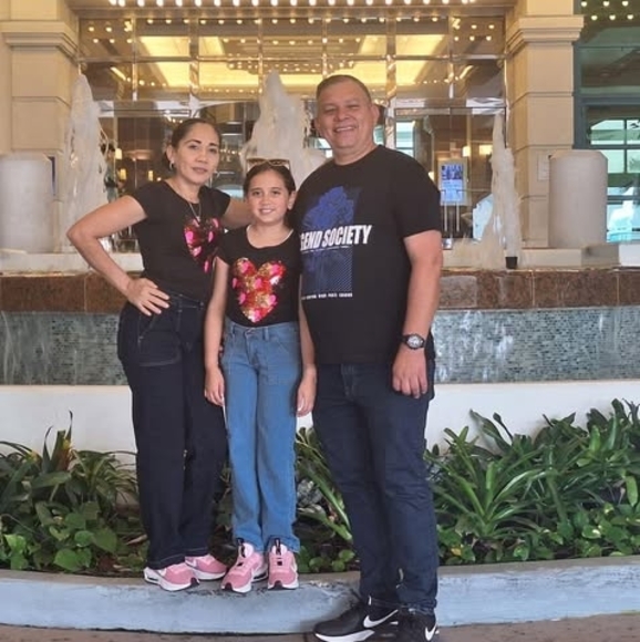 Profile Picture of Ayarit ferrero Ferrer (@ayarimferrer_) on Poshmark