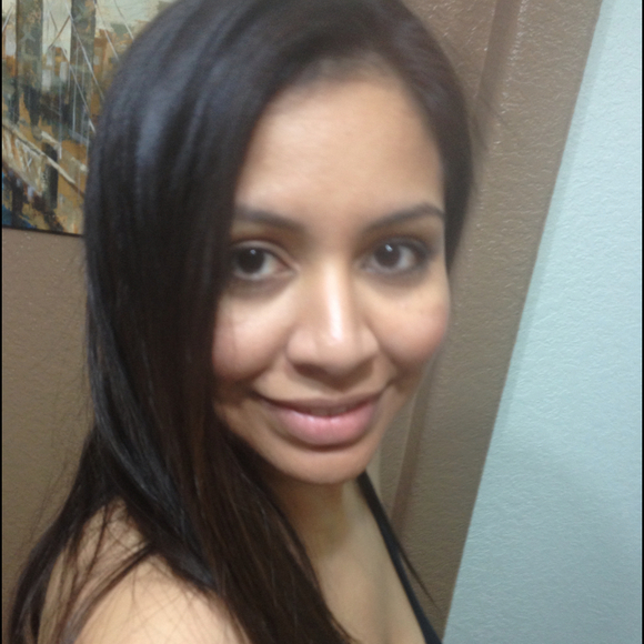 Profile Picture of Mayra Dalina (@mayrad) on Poshmark