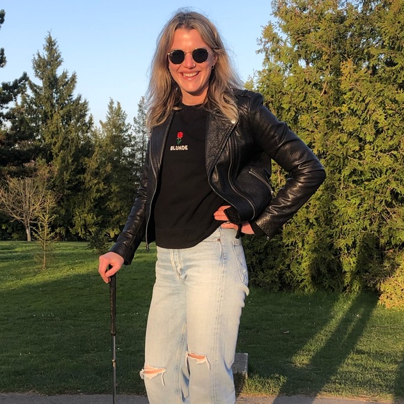 Profile Picture of Chloé Pedersen-arseneau (@chloepa) on Poshmark