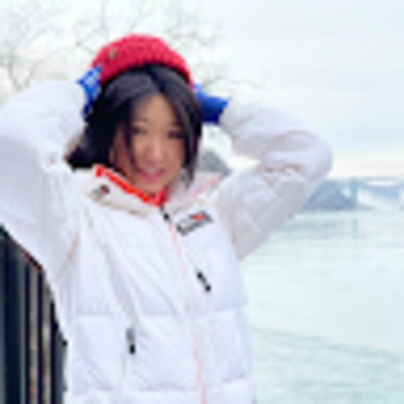 Profile Picture of Peng Liu (@liup03) on Poshmark