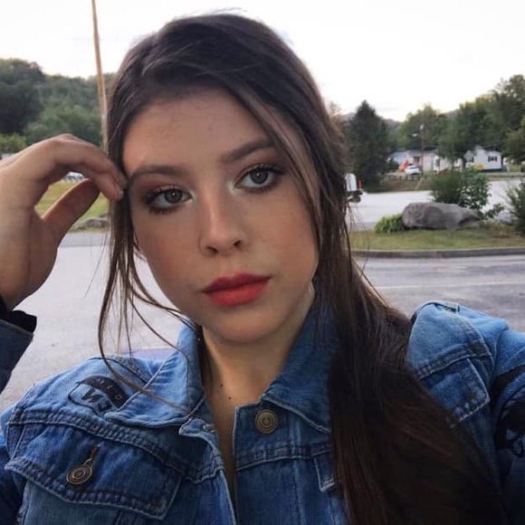 Profile Picture of Abby Pridemore (@abbypridemore) on Poshmark