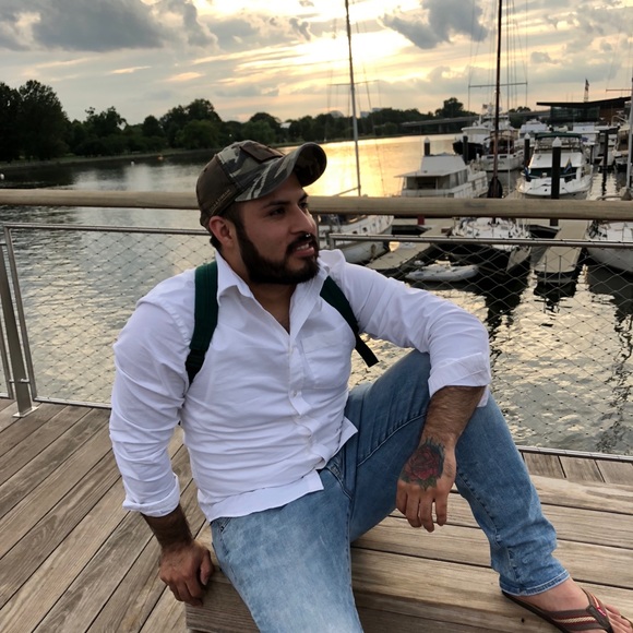 Profile Picture of Andres Machado (@andresmachado) on Poshmark