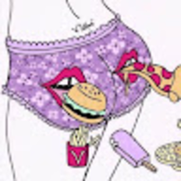 Profile Picture of Alessia Camplone (@sillysailor13) on Poshmark