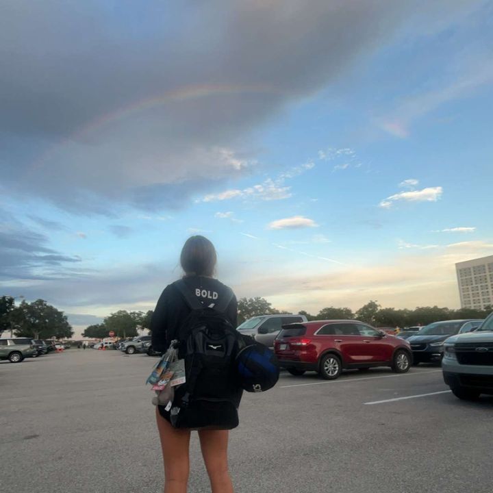 Profile Picture of athenabold (@thenie_spam) on Tiktok