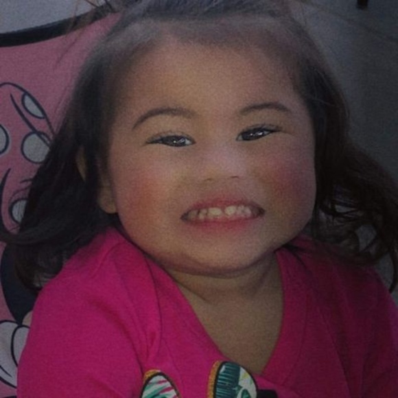 Profile Picture of Gloria Espinoza (@yoyaespinoza33) on Poshmark