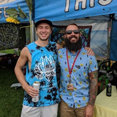 Profile Picture of Michael Henderson (@BirdBathBuilder) on Twitter