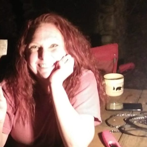 Profile Picture of Teri Brosofske (@terigale) on Poshmark